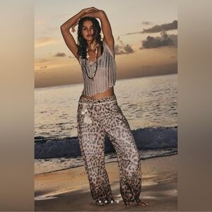 Free People Good Luck Leopard Barrel Jeans 25